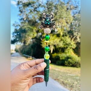 Handmade Green Beaded Rhinestone Frog Pen